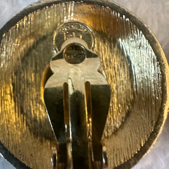Vintage Givenchy Clip On Earrings - Picture 6 of 7